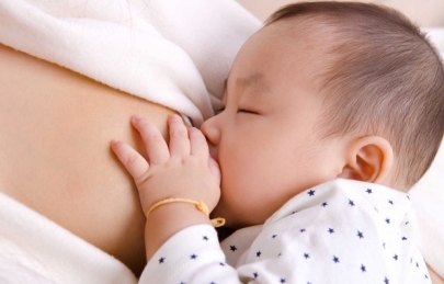 Quy trình chăm sóc trẻ sơ sinh sau đẻ tại nhà